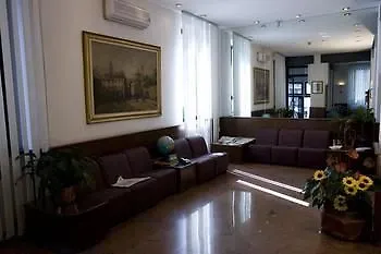 Hotel La Pace ミラノ